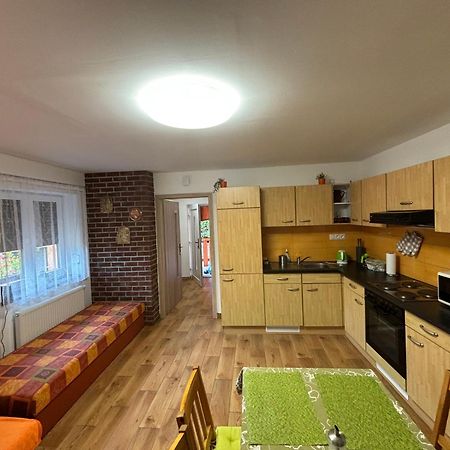 Apartman Pod Kostelem Strazov Exterior foto