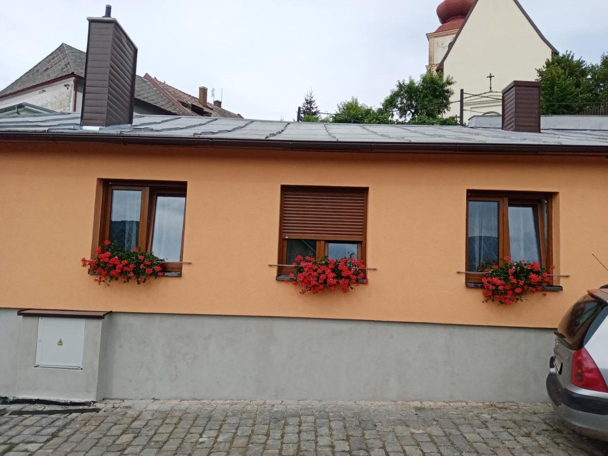 Apartman Pod Kostelem Strazov Exterior foto