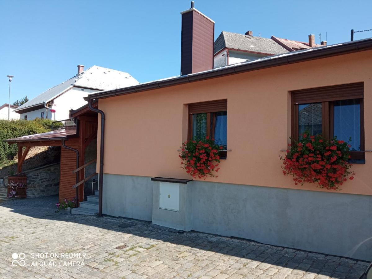 Apartman Pod Kostelem Strazov Exterior foto