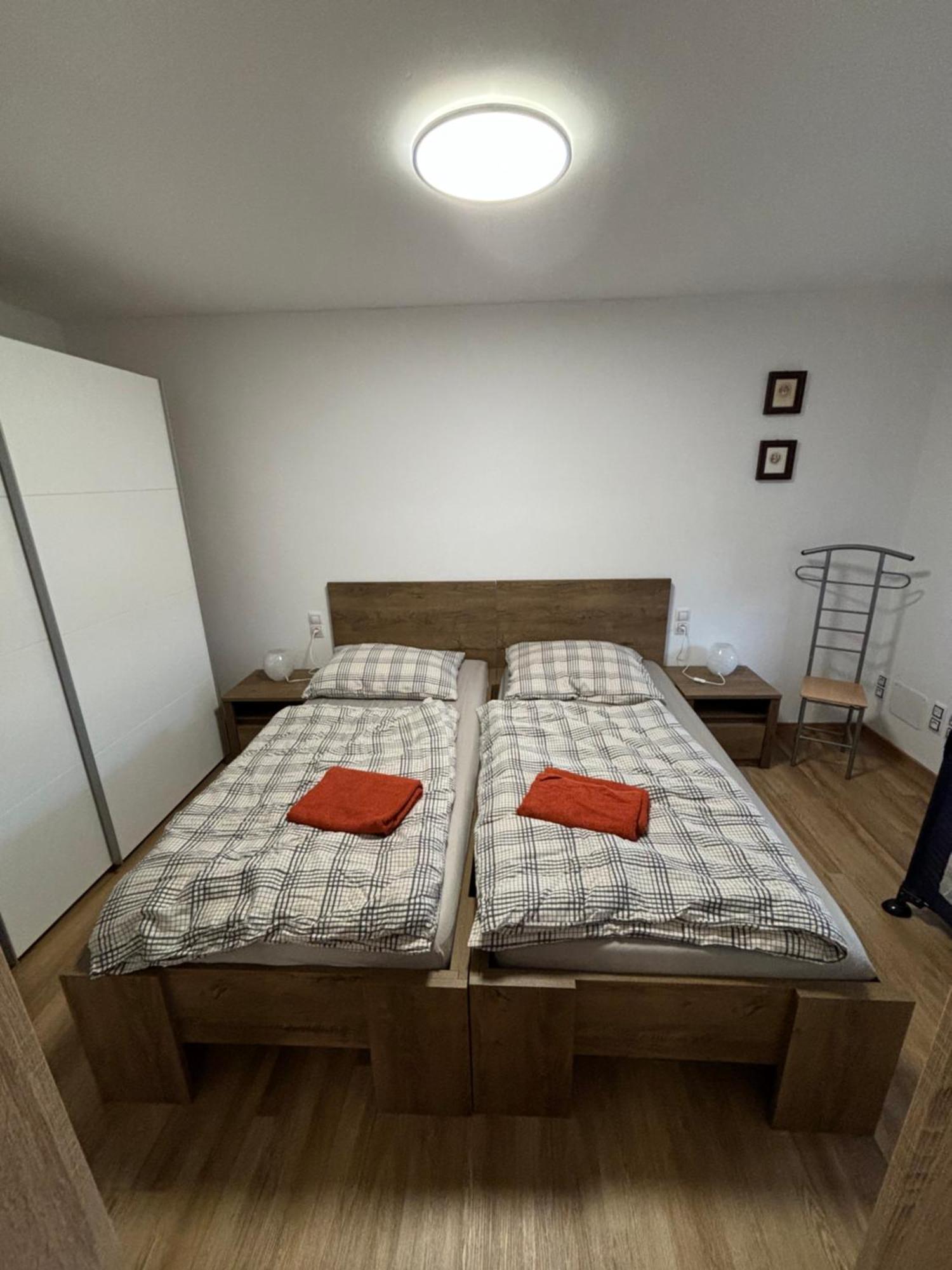 Apartman Pod Kostelem Strazov Exterior foto