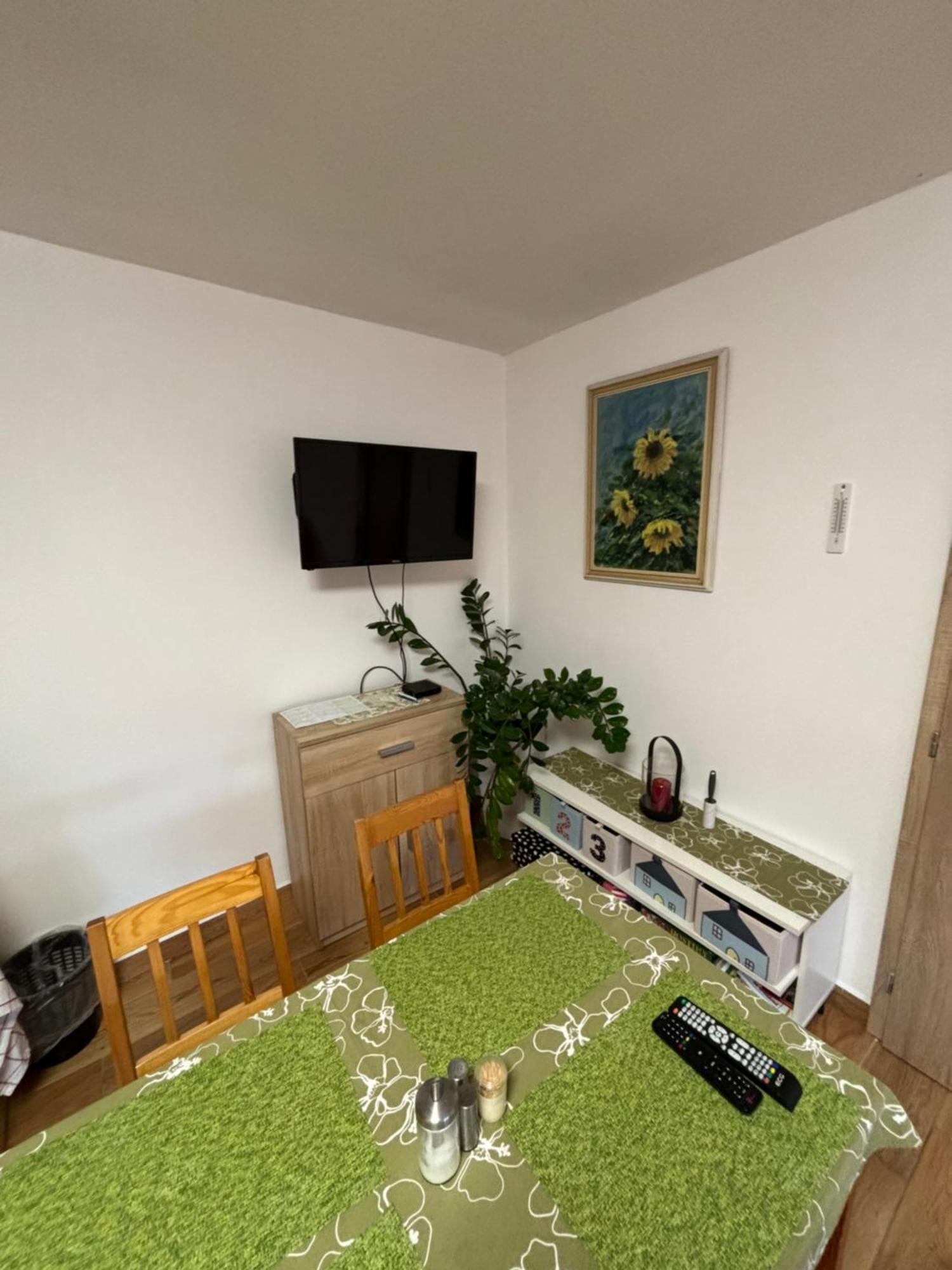 Apartman Pod Kostelem Strazov Exterior foto
